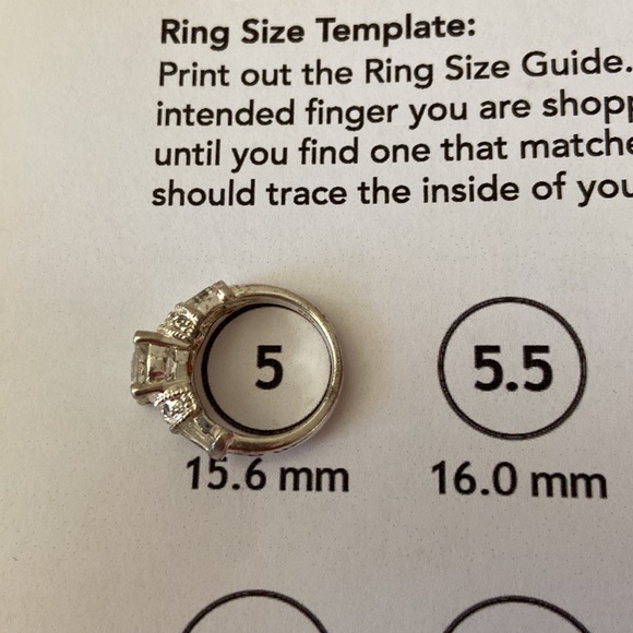 Sterling silver sparkly engagement ring! - Picture 4 of 5